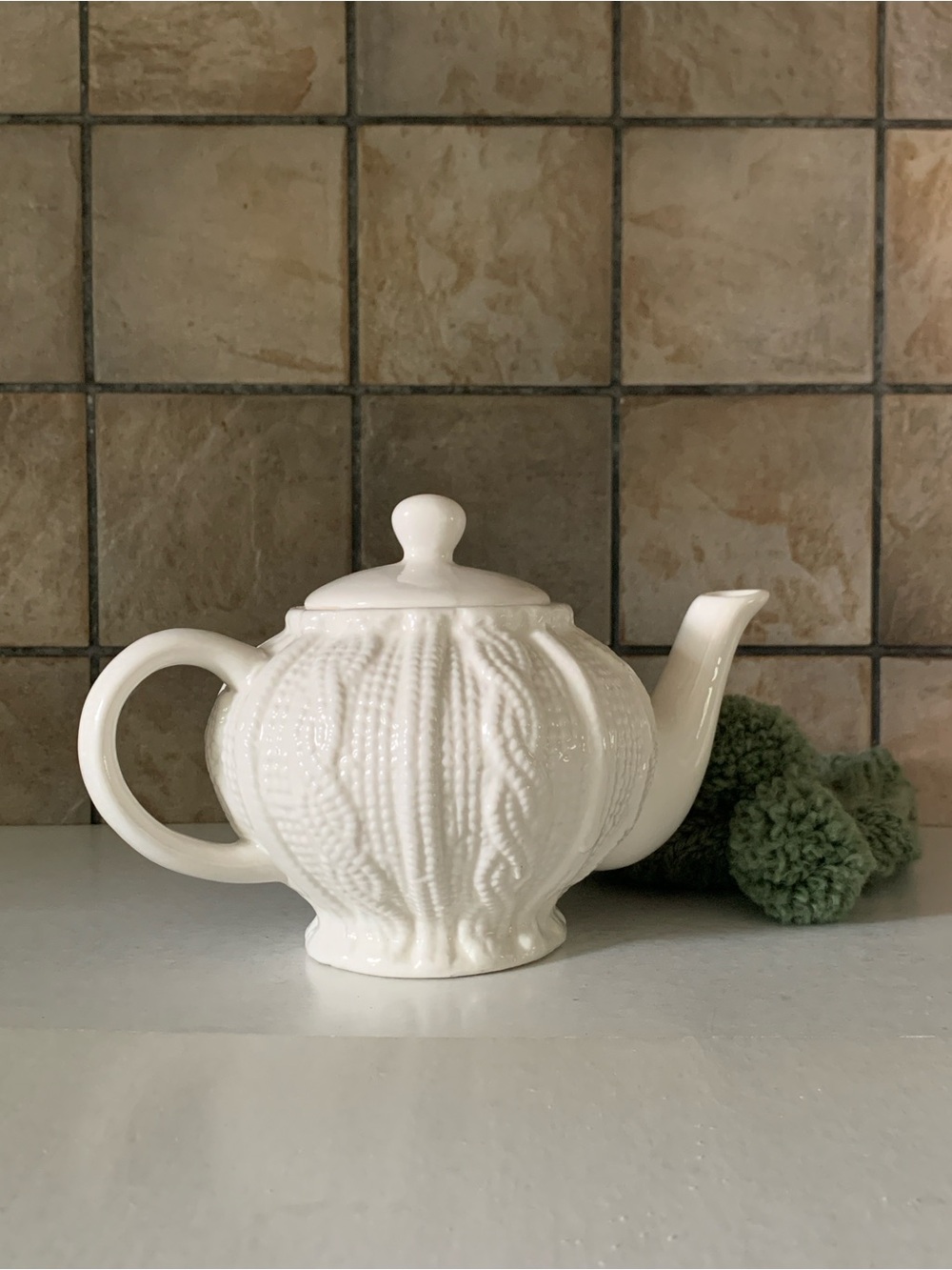 2 Cup PC Teapot Cable Knit Sweater Design